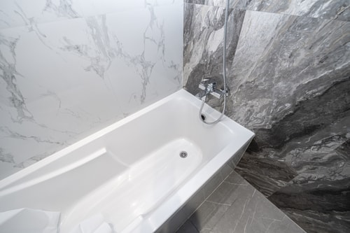 Stylish 4BR with Jacuzzi, Sauna & Prime Amenities 15 Mi Casa Holiday Homes