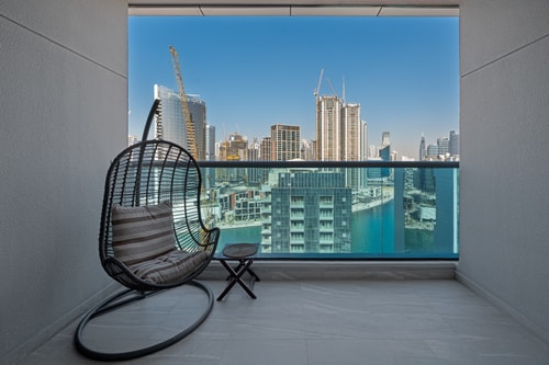 Chic Studio | Canal Side | Speedy wi-fi I BBay 10 Mi Casa Holiday Homes