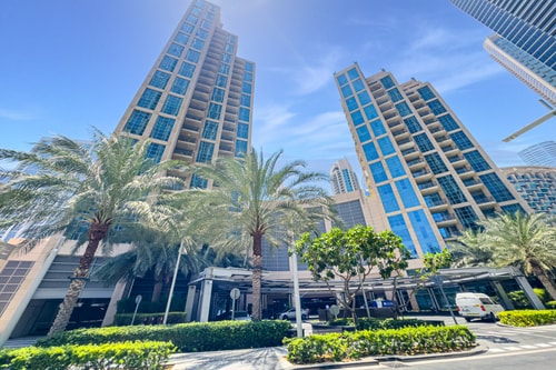 Urban Skyline Haven | Near Burj Khalifa 24 Mi Casa Holiday Homes