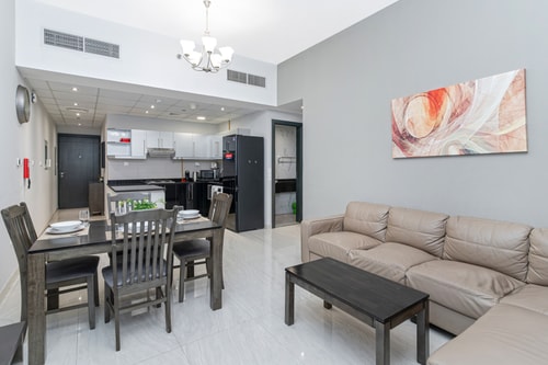 Canal View 1BR + Terrace Gym, Pool, Parking Mi Casa Holiday Homes