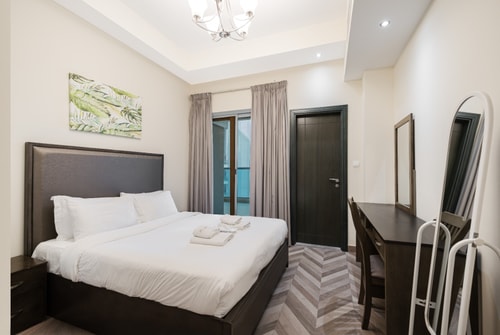 Family-Sized 4BR | Pool, Jacuzzi & Gym 11 Mi Casa Holiday Homes