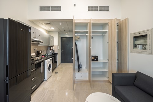 Chic Studio | Canal Side | Speedy wi-fi I BBay 7 Mi Casa Holiday Homes