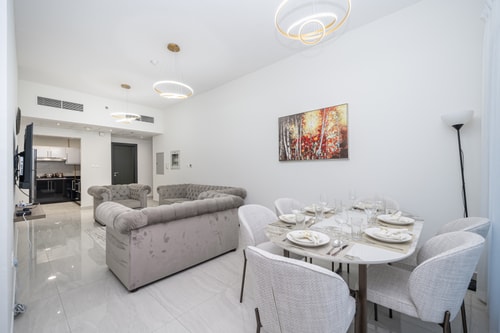Family-Friendly 4BR with Amenities | Business Bay 3 Mi Casa Holiday Homes