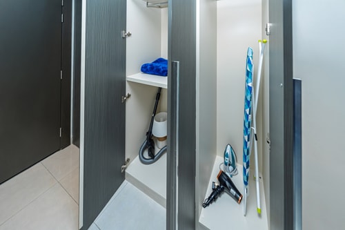 Bright & Elegant Studio I Balcony | Speedy Wi-Fi 10 Mi Casa Holiday Homes