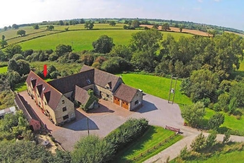 Stunning Cottage on the Edge of the Cotswolds