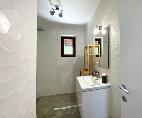 Alpine River Home: Peace and Mountain View 31 SocialSpot