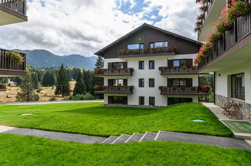 Alpenglow Chalet 9 SocialSpot