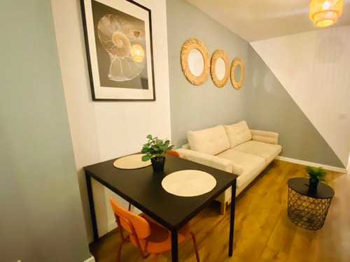 Elegant Apartment in Ivory - AC & Smart TV 14 SocialSpot