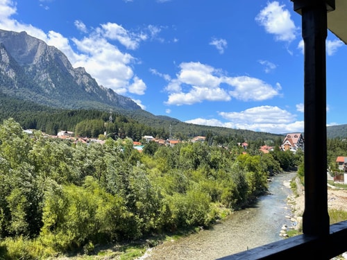 Alpine River Home: Peace and Mountain View 10 SocialSpot
