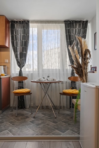 North Station Studio w. AC 20 SocialSpot