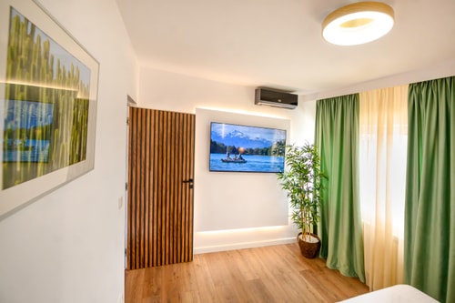 Central Green Oasis • 2BR Ultracentral Apt • AC 65 SocialSpot