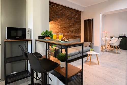 Kiseleff Flat 15 SocialSpot