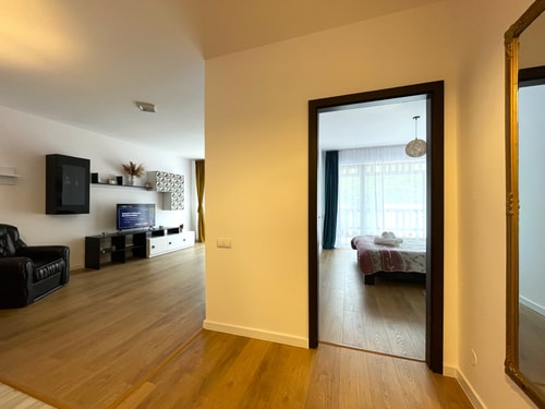 Luxury Apartment Tampa Residence w. Mountain Views 7 SocialSpot