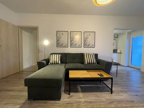Cozy Place to Remember w. Fireplace & Netflix 5 SocialSpot