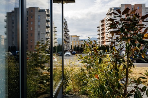 Kronsmart Apartment: Cozy Fireplace & Free Parking 48 SocialSpot