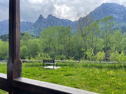 Cozy Riverfront 2 with Garden and Mountain View 37 SocialSpot