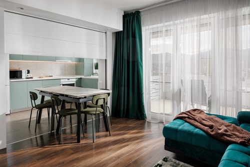 Kronsmart Apartment: Cozy Fireplace & Free Parking 26 SocialSpot
