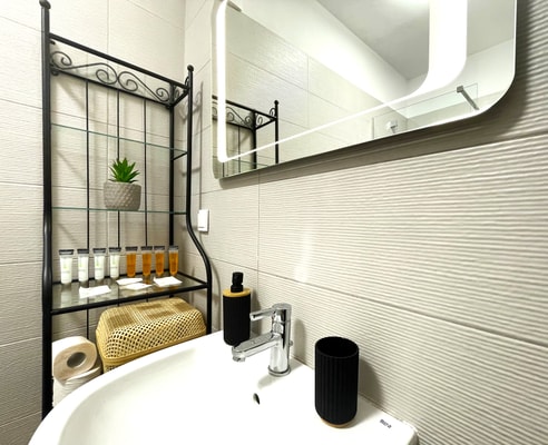 Good Vibes Apartment - Parking & Smart TV 28 SocialSpot