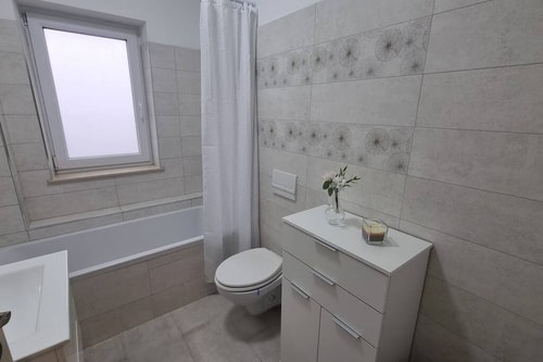 Bella Vista Studio - Underground Parking&Smart TV 3 SocialSpot