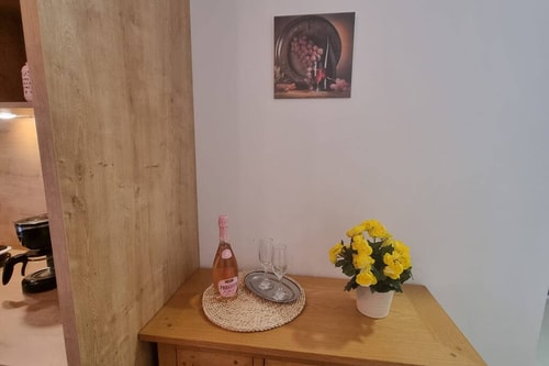 Bella Vista Studio - Underground Parking&Smart TV 10 SocialSpot