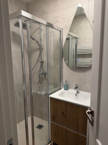 Brassovia Hideaway 6B w. Netflix 9 SocialSpot