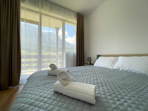 Alpine River Home: Peace and Mountain View 0 SocialSpot