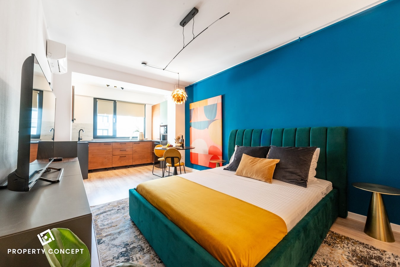 Color Ivory Residence with Free Parking SocialSpot