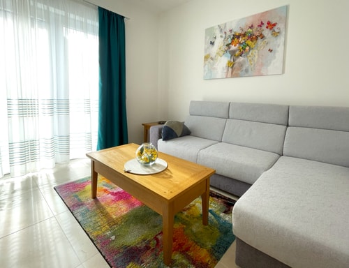 Bella Vista Red Apartment - Smart TV&Free Parking 10 SocialSpot