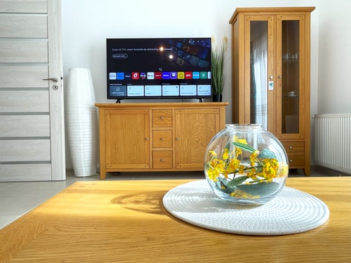 Bella Vista Red Apartment - Smart TV&Free Parking 0 SocialSpot