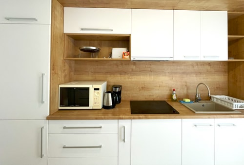 Bella Vista Red Apartment - Smart TV&Free Parking 36 SocialSpot