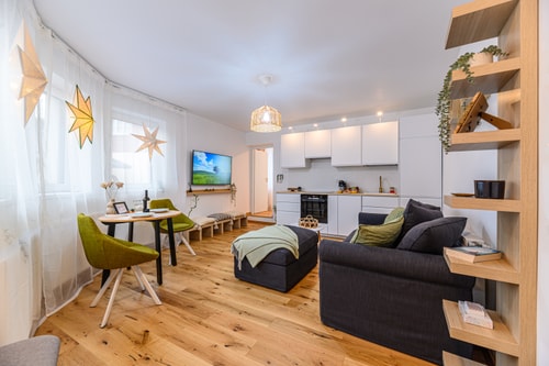Peles Castle Boutique Home - Close to City Center 7 SocialSpot
