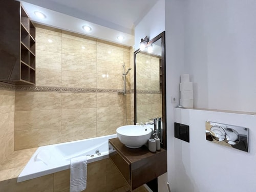 Serenity Mountain Apartment - AC & Smart TV 14 SocialSpot