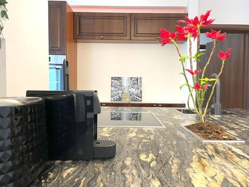 Serenity Mountain Apartment - AC & Smart TV 48 SocialSpot
