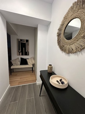 The Level Sanctuary - Free Parking & Netflix 7 SocialSpot
