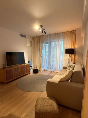 The Level Sanctuary - Free Parking & Netflix 8 SocialSpot