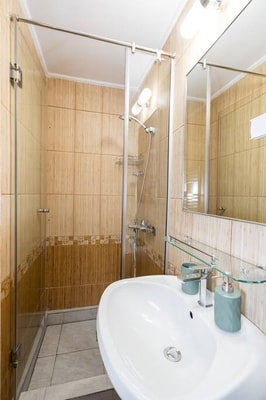 Jazzy Studio in the Heart of Bucharest 6 SocialSpot