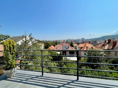 Citadel Signature Villa w. private garden, parking 64 SocialSpot