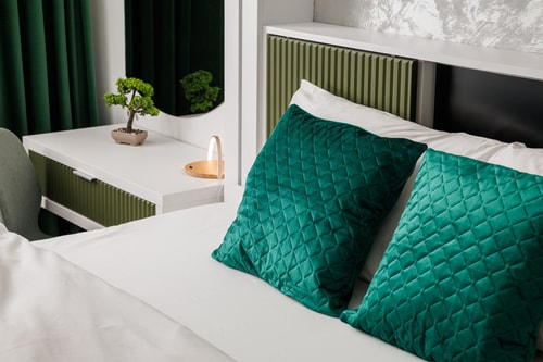 Kronsmart Apartment: Cozy Fireplace & Free Parking 7 SocialSpot