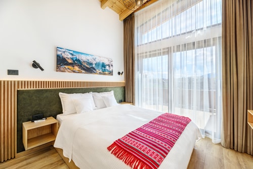 Selva Cabin 3 — The Mountain Base 23 SocialSpot