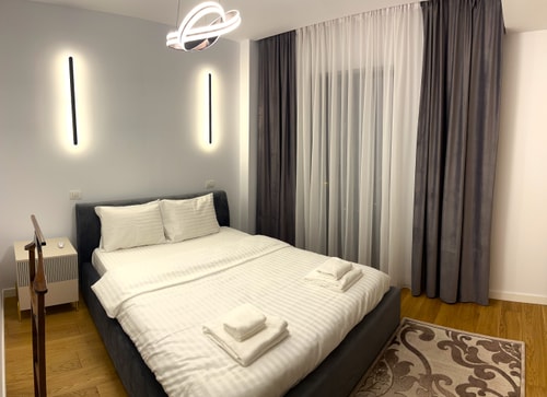 Modern City Home w. A/C 4 SocialSpot