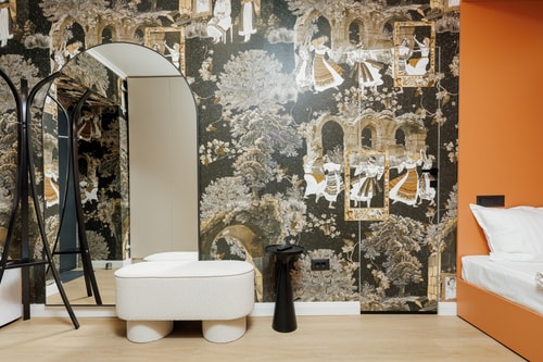 The Little Gem · Prime Location in Brasov Old Town 6 SocialSpot
