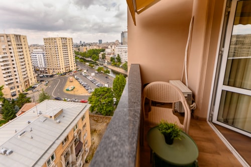 Central Green Oasis • 2BR Ultracentral Apt • AC 20 SocialSpot