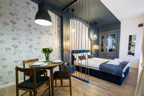Victorian Blue Studio 9 SocialSpot
