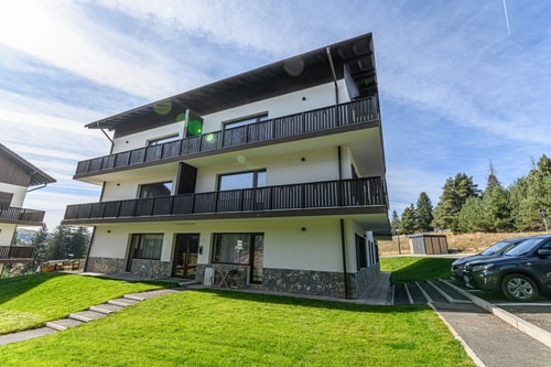 Slopeview Chalet 3 SocialSpot