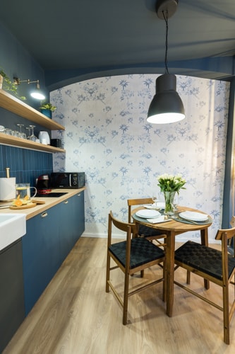 Victorian Blue Studio 7 SocialSpot