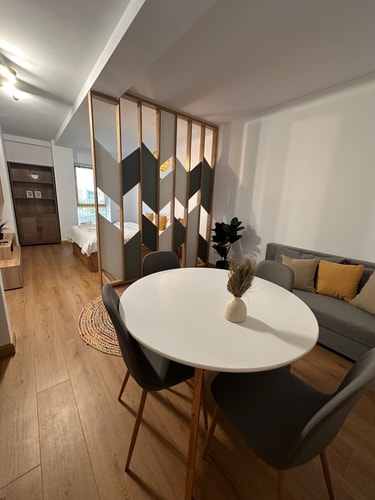 Urban Altitude Studio w panoramic skyline vistas 9 SocialSpot