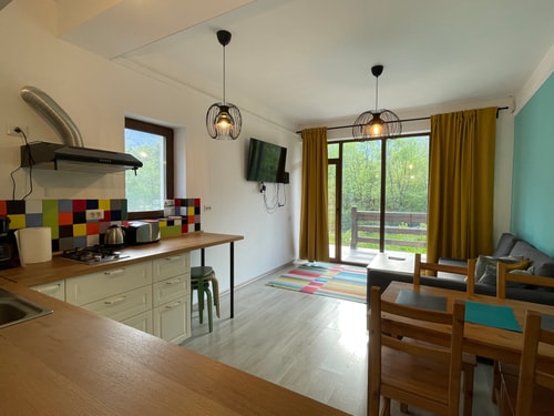 Cozy Riverfront 1 with Garden and Mountain View 65 SocialSpot