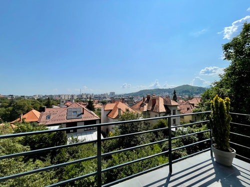 Citadel Signature Villa w. private garden, parking 65 SocialSpot