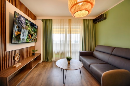 Central Green Oasis • 2BR Ultracentral Apt • AC 21 SocialSpot