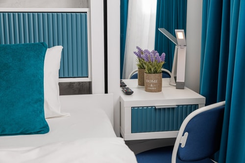Kronsmart Apartment: Cozy Fireplace & Free Parking 29 SocialSpot